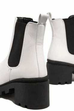 WDIVA Deserve You - White Shoes