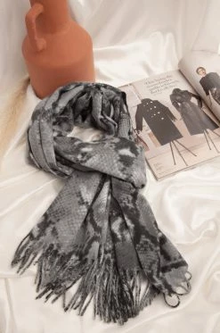 FAME Tops Fall Essentials Scarf - Grey