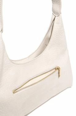 UR Cambria - Ivory Accessories