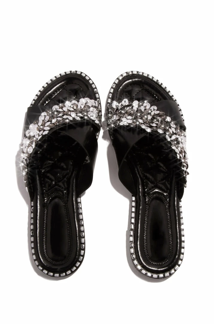 WBOO Luxury Vacation - Black