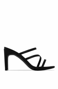 QUPD Shoes Teasing You - Black