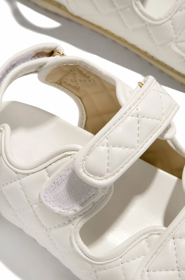 SOME Style Muse - White