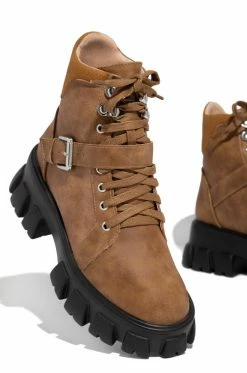 CHASENC Kyndra - Tan Shoes