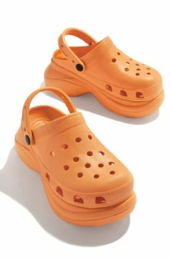 WDIVA Chill All Day - Orange Shoes