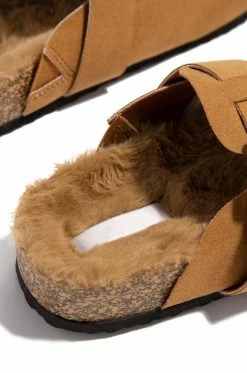 QUPD Shoes Relax And Chill - Tan