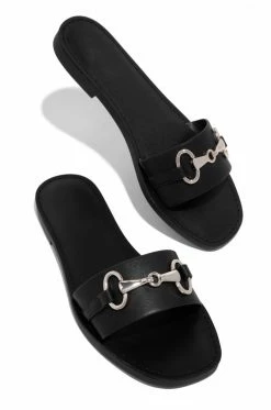 SODA Early Summer - Black Shoes