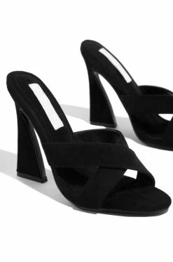 CAPEROBB Always Flaunting - Black Shoes