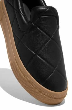 SOME Chill Getaway - Black