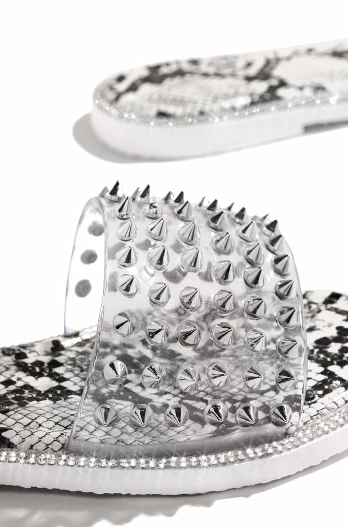 WDIVA Wild Stunner - Snake