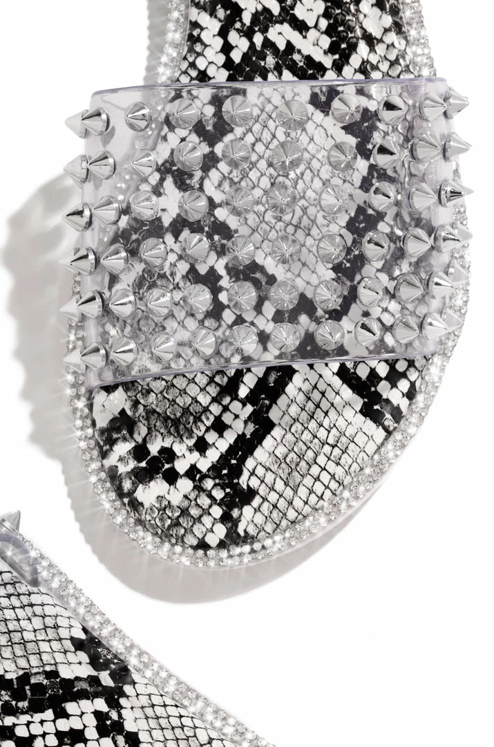 WDIVA Wild Stunner - Snake