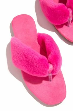 SOME Cozy Queen - Fuchsia Shoes