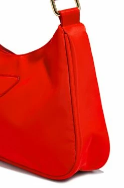 FA Weekend Muse - Red Accessories