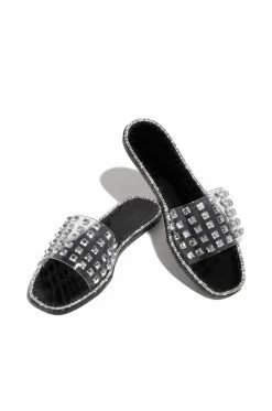 WDIVA Luxe Chillin - Black Shoes