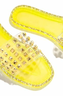 WDIVA Luxe Chillin - Yellow Shoes