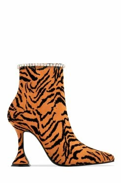 SOME Shoes Iconic Sights - Tiger