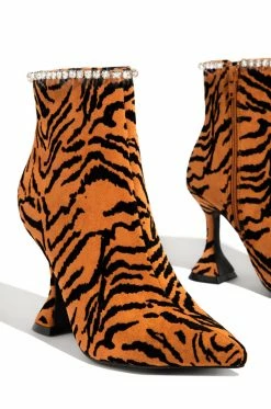 SOME Shoes Iconic Sights - Tiger