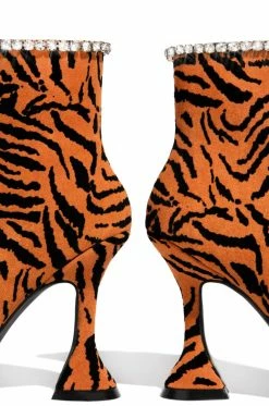 SOME Shoes Iconic Sights - Tiger