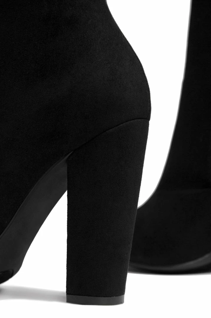 BBOO Italian Muse - Black