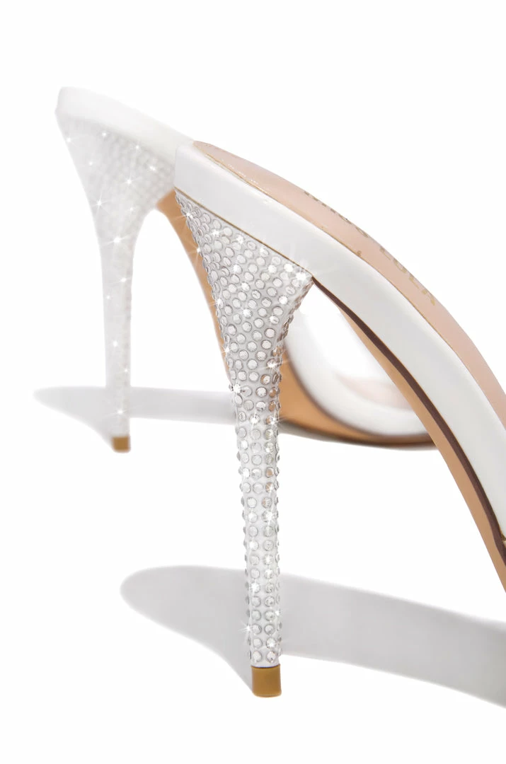 SOME Midnight Thrill - White Shoes