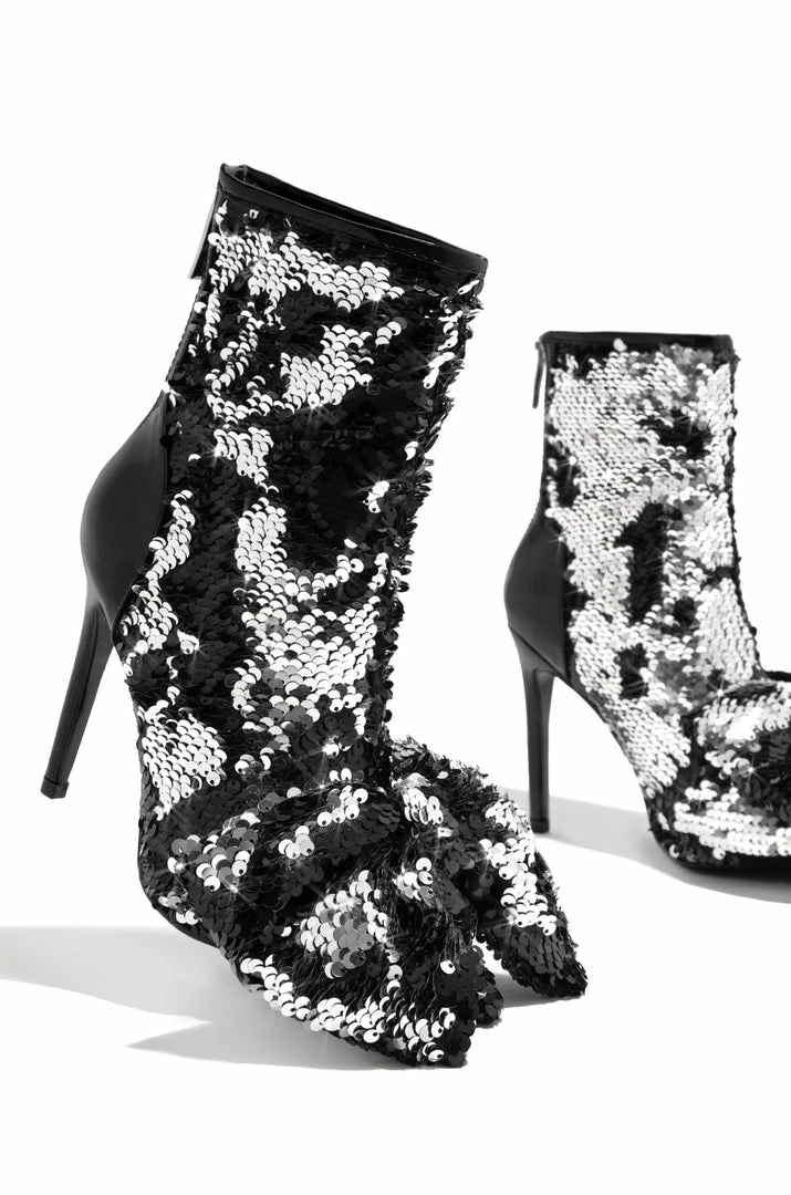 CAPEROBB Steal The Night - Black Shoes