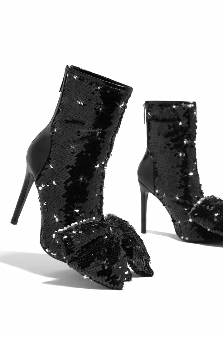 CAPEROBB Steal The Night - Black Shoes