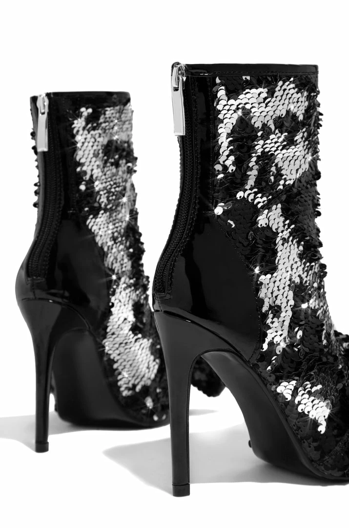 CAPEROBB Steal The Night - Black Shoes