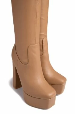 SOME Adrienna - Nude