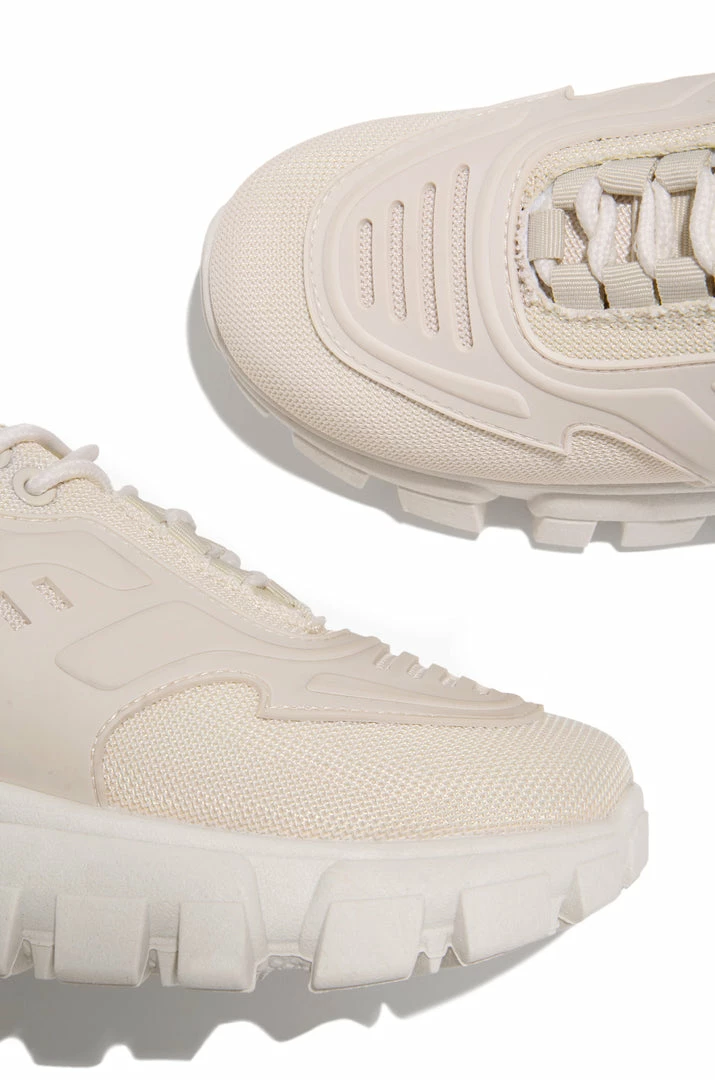 LEMND Champion Moves - Bone Shoes