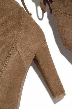 WDIVA Winning Love - Brown