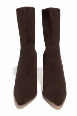 SOME Well Behaved - Mocha