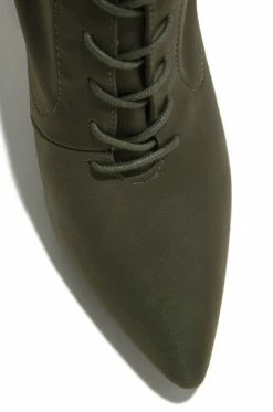 LILIA Shoes Weekend Strut - Olive