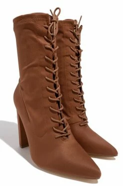 LILIA Weekend Strut - Tan