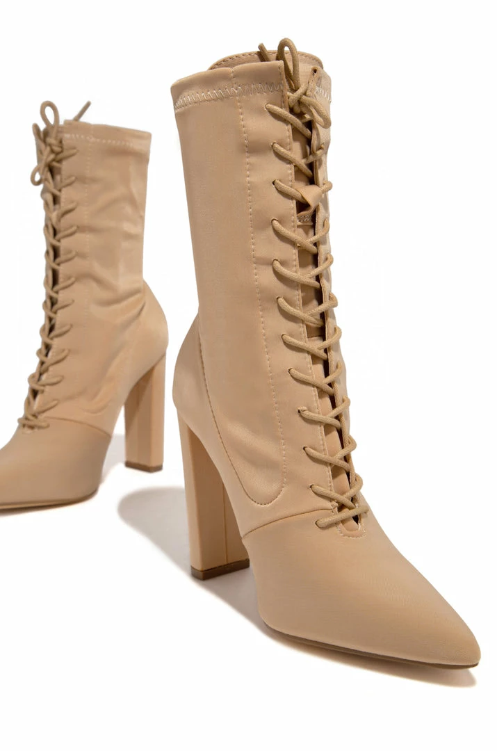 LILIA Shoes Weekend Strut - Nude