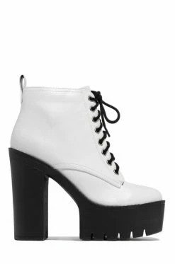 SODA Moonlight - White Shoes