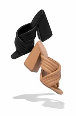 QUPD Eileen - Black Shoes