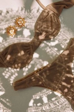 FA Gold Skies - Gold Accessories