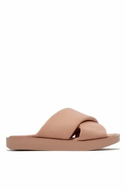 QUPD Shoes Luxe Lounge Slide Sandal - Nude