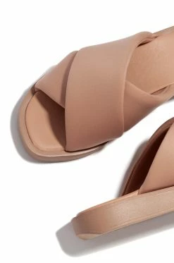 QUPD Shoes Luxe Lounge Slide Sandal - Nude