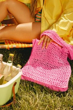 UR Swim Playa Fest - Pink