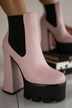 SOME Royale - Pink Shoes