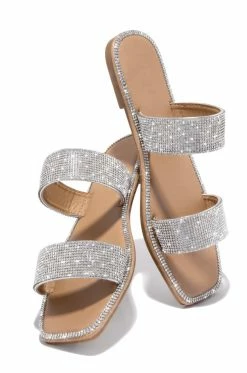 QUPD Resort Island - Silver Shoes