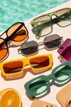 H Dakota - Orange Accessories