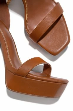 LILIA Shoes Weekend Fit - Tan