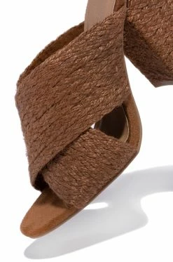 QUPD Shoes Summer Icon - Tan