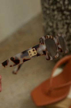 Lush Views - Tortoise