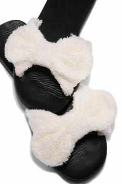 BBOO Beach Paradise - White Shoes