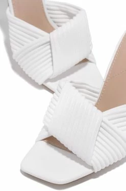 QUPD Paola - White Shoes