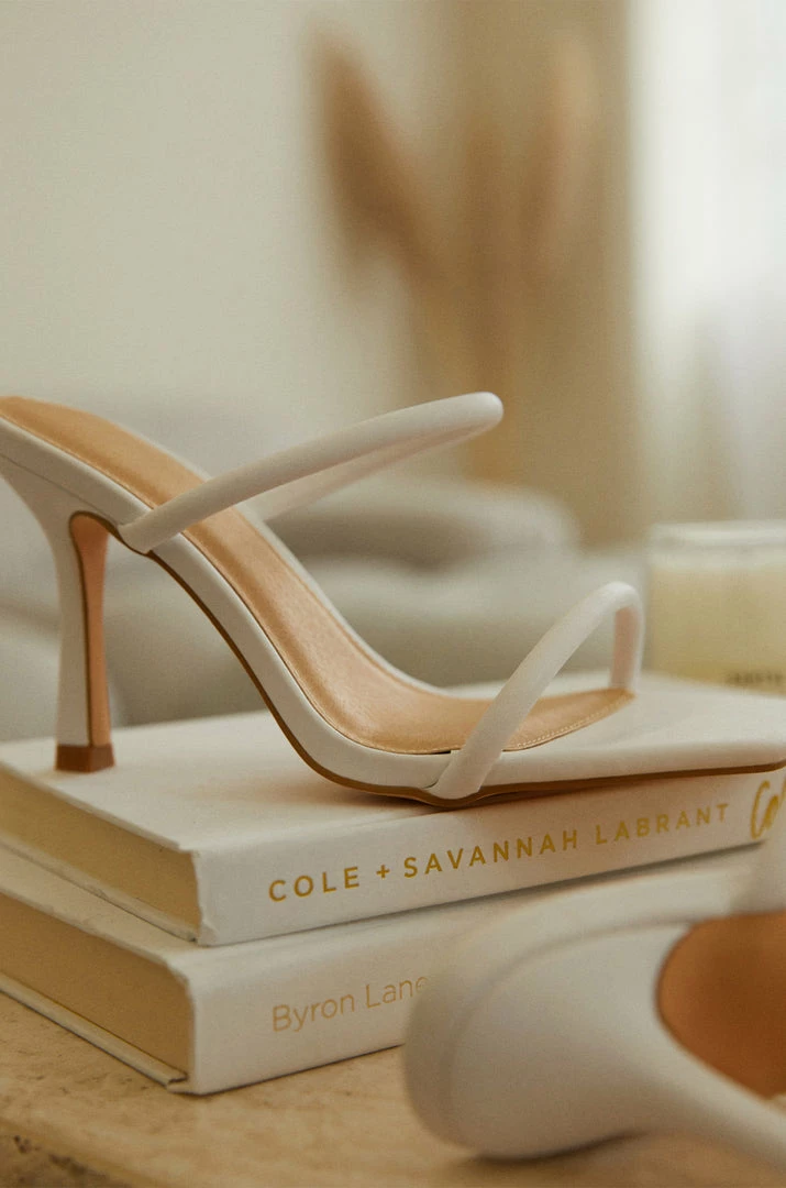 OLVJAY Ezili - White Shoes