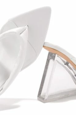 SOME Anat - White Shoes