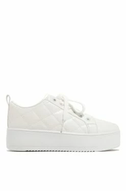 QUPD Shoes First Place Platform Sneakers - White